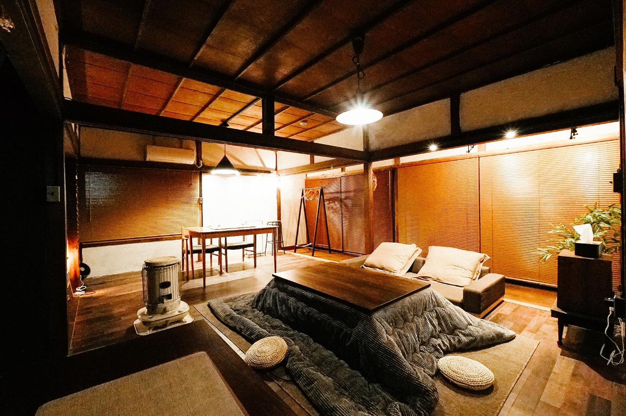 松本市の一棟貸し切りできる古民家 エクステリア 写真