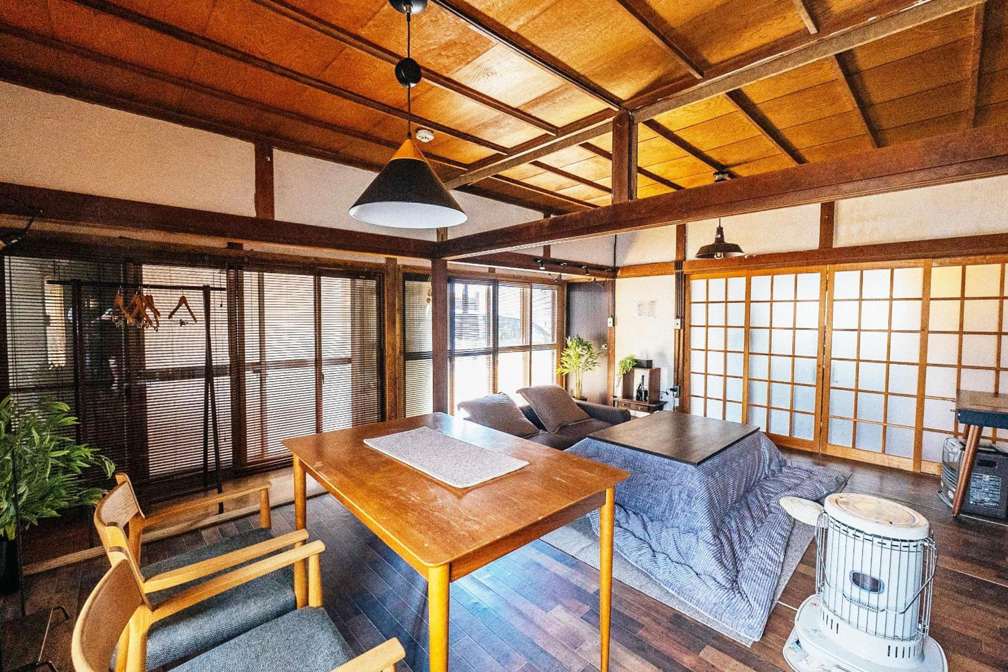 松本市の一棟貸し切りできる古民家 エクステリア 写真