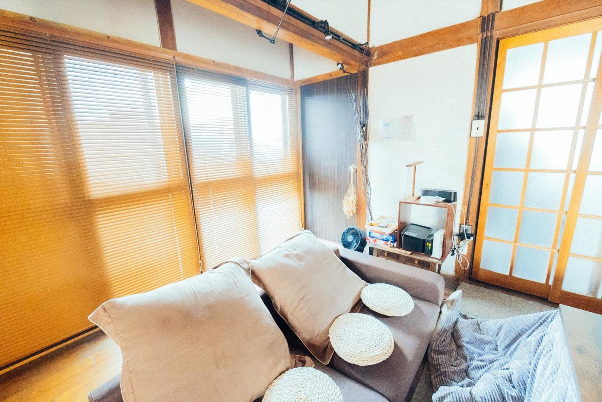 松本市の一棟貸し切りできる古民家 エクステリア 写真