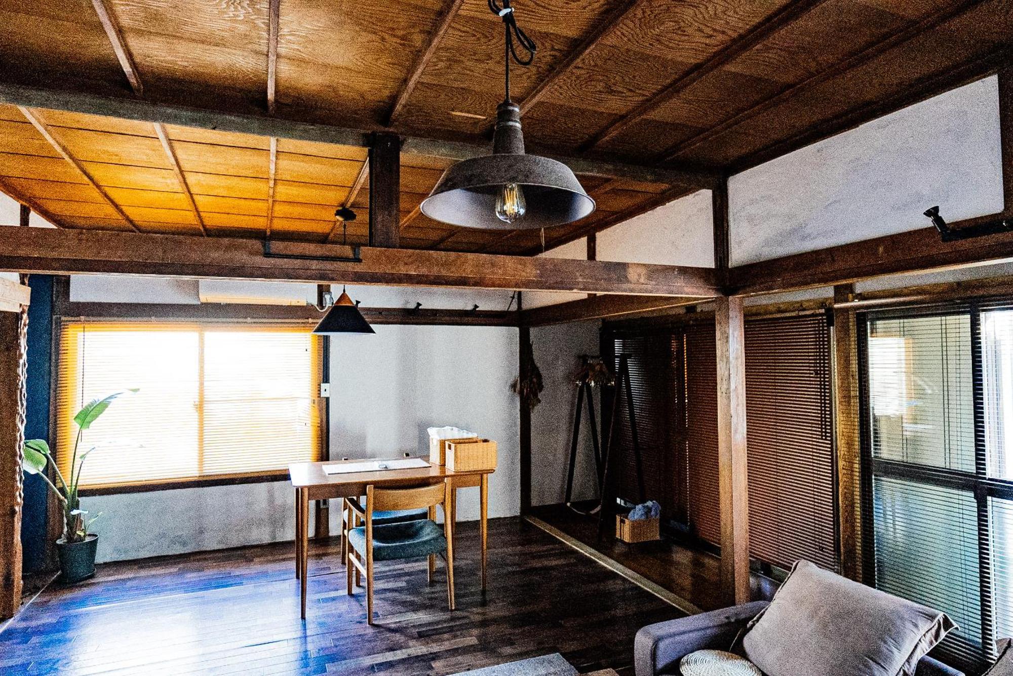 松本市の一棟貸し切りできる古民家 エクステリア 写真